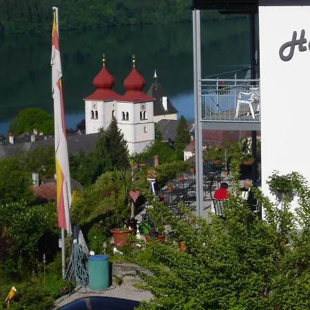 Haus Franz Guest house